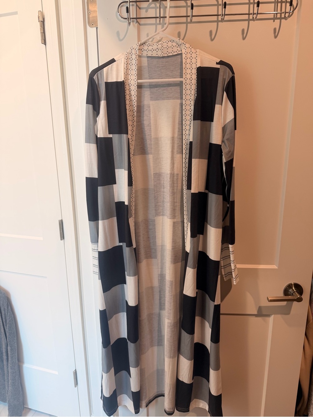 Black and White Geometric Long Cardigan
